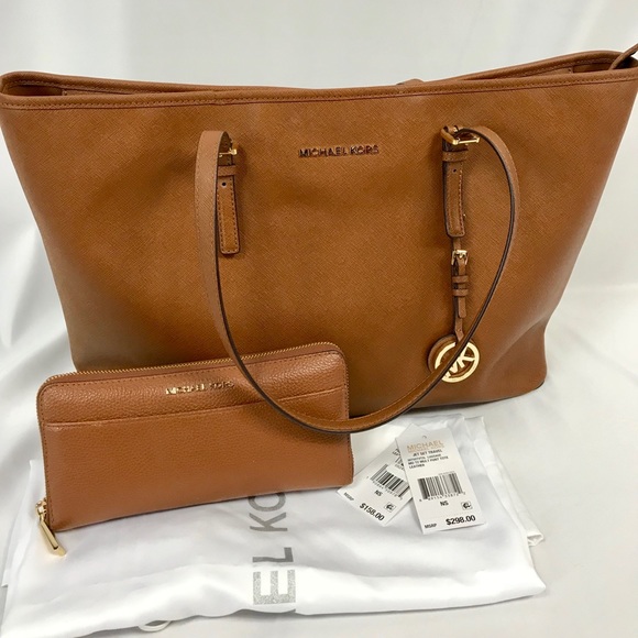 Michael Kors Handbags - Michael Kors saffiano jet set tote bag and wallet